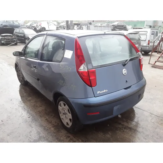 FIAT PUNTO BERLINA (188) '2004 * AZUL