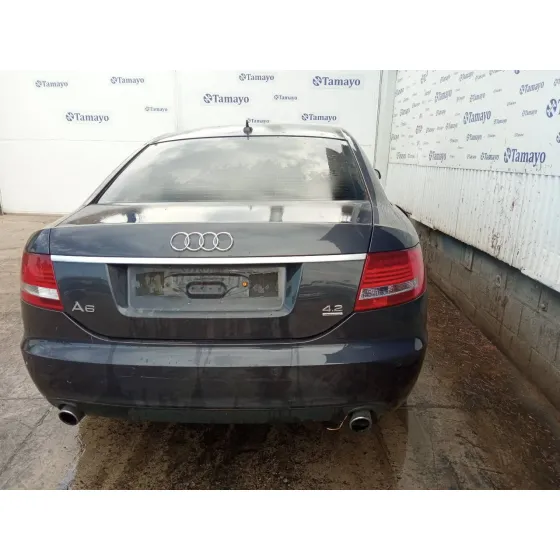 AUDI A6 BERLINA (4F2) '2001 4.2 V8 40V GRIS OSCURO