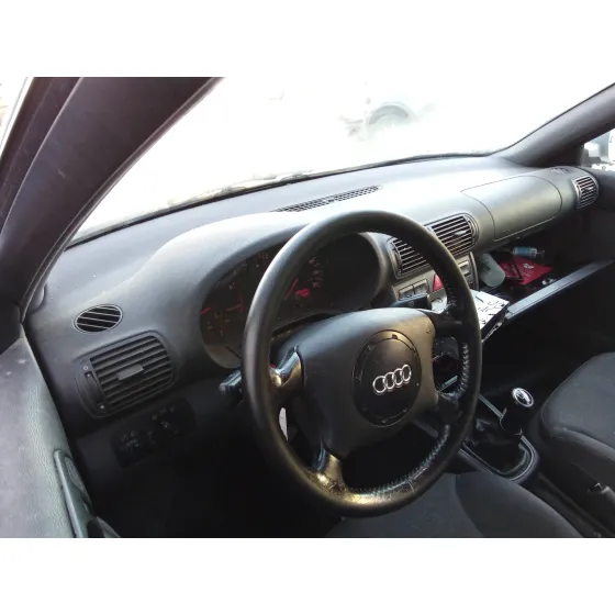 AUDI A3 (8L) '1999 1.8 20V PLATA
