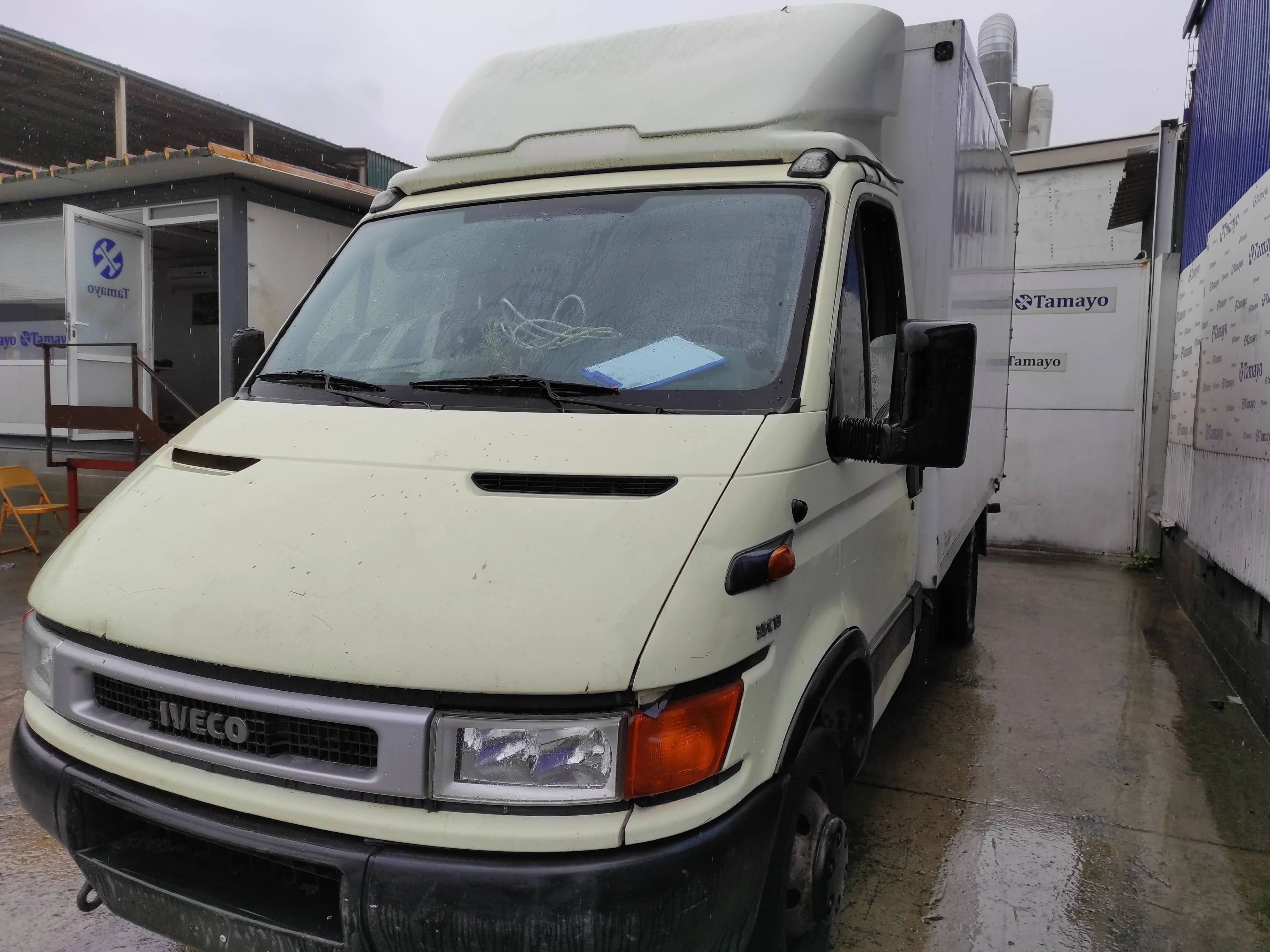IVECO DAILY CAJA CERRADA (1999 =>) IVECO DAILY CAJA CERRADA (1999 =>) '1999 2.8 DIESEL CAT BLANCO 1999