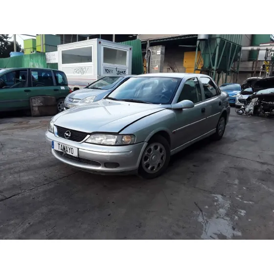 OPEL VECTRA B BERLINA '2000 BASICO PLATA