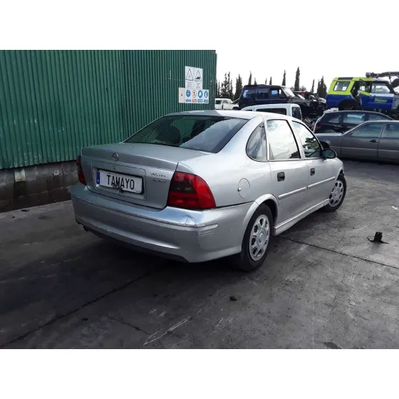 OPEL VECTRA B BERLINA '2000 BASICO PLATA