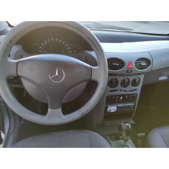 MERCEDES CLASE A (W168) '2000 1.4 CAT PLATA