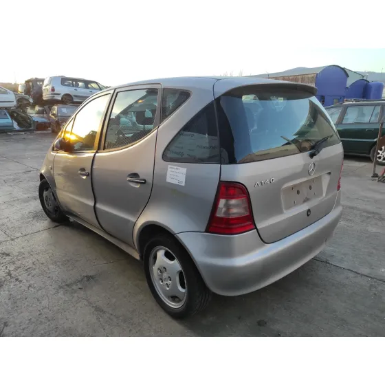 MERCEDES CLASE A (W168) '2000 1.4 CAT PLATA