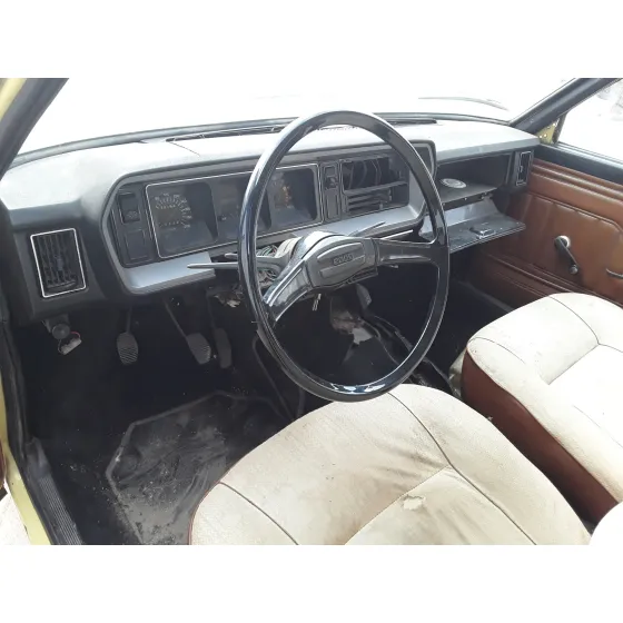 SEAT 131 '1975 BEIGE