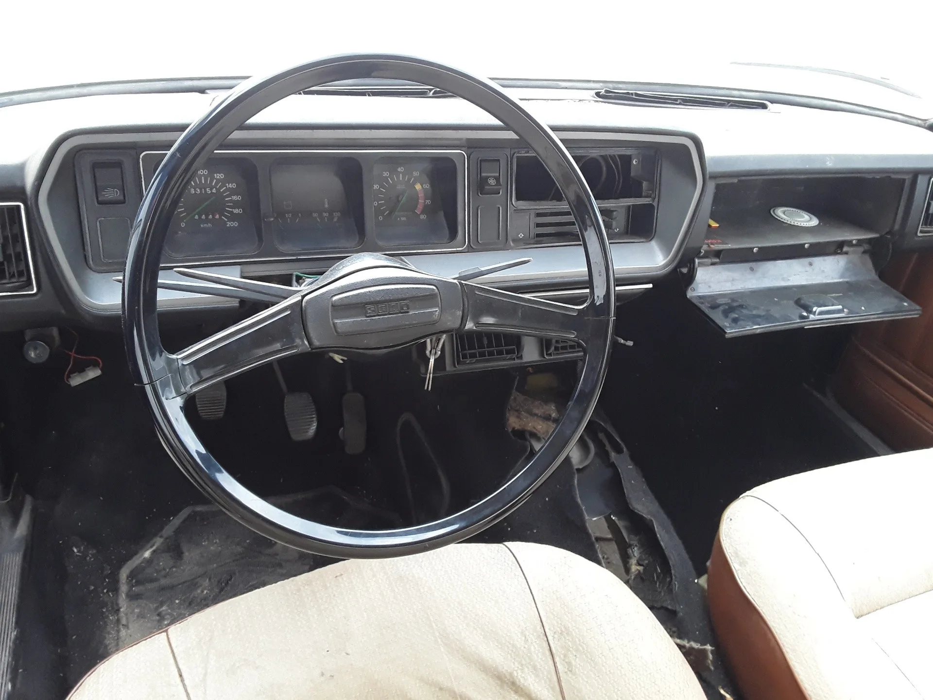 SEAT 131 '1975 BEIGE