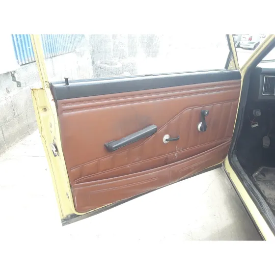 SEAT 131 '1975 BEIGE