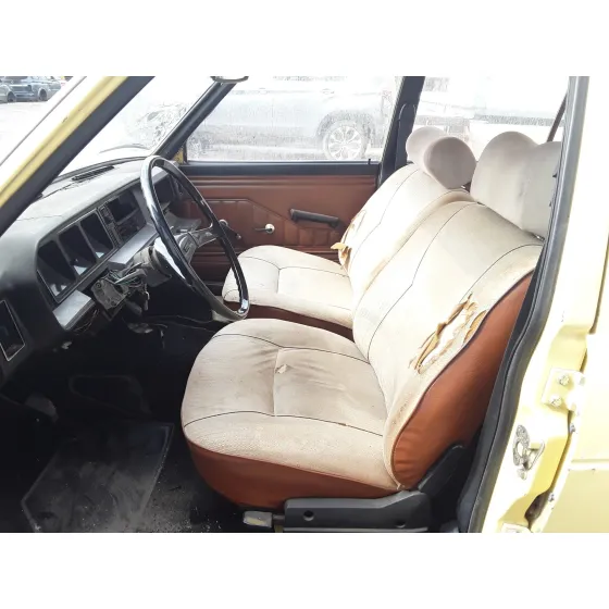SEAT 131 '1975 BEIGE