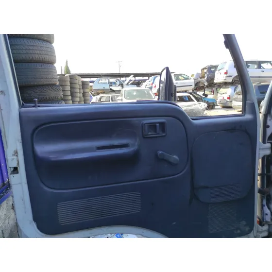 NISSAN CABSTAR '2000 3.0D BLANCO
