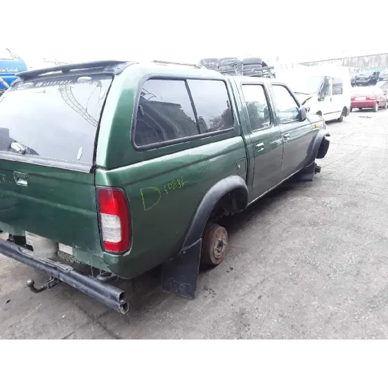 NISSAN PICK-UP (D22) '2000 2.5 TURBODIESEL VERDE