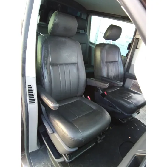 VOLKSWAGEN T5 TRANSPORTER (7E) '2012 2.0 TDI CAT (CFCA) MARRON