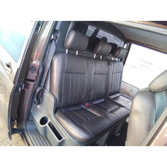VOLKSWAGEN T5 TRANSPORTER (7E) '2012 2.0 TDI CAT (CFCA) MARRON