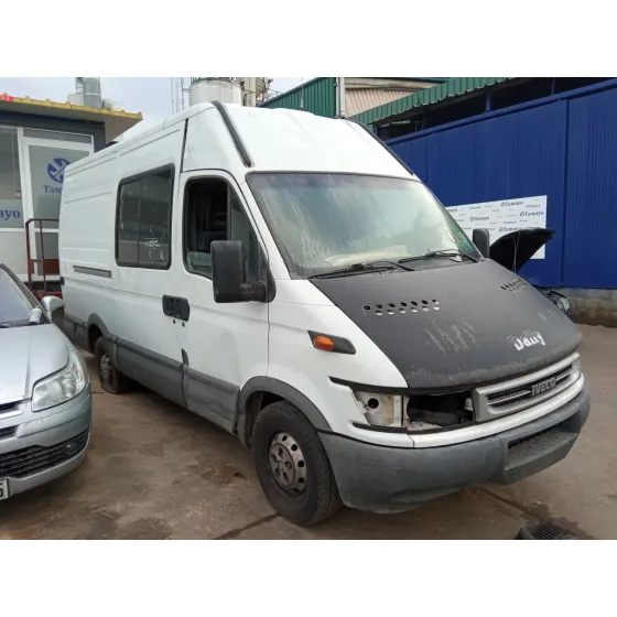 IVECO DAILY CAJA CERRADA (2006 =>) '2004 * BLANCO