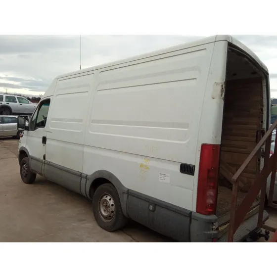 IVECO DAILY CAJA CERRADA (2006 =>) '2004 * BLANCO