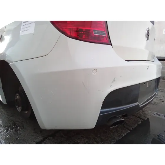 BMW SERIE 1 BERLINA (E81/E87) '2004 2.0 TURBODIESEL CAT BLANCO
