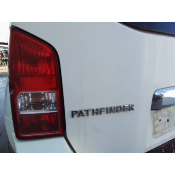 NISSAN PATHFINDER (R51) '2005 2.5 DCI DIESEL CAT BLANCO