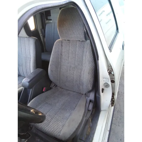 TOYOTA HILUX '1999 DOBLE CABINA 2.4 D TURBO BLANCO