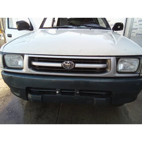 TOYOTA HILUX '1999 DOBLE CABINA 2.4 D TURBO BLANCO