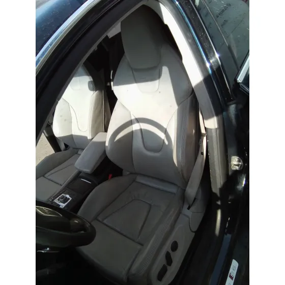 AUDI S6 AVANT (4F5) '2001 5.2 V10 40V FSI CAT (BXA) NEGRO