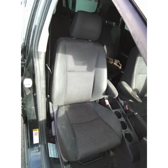TOYOTA COROLLA VERSO (R1) '2008 2.2 TURBODIESEL CAT NEGRO