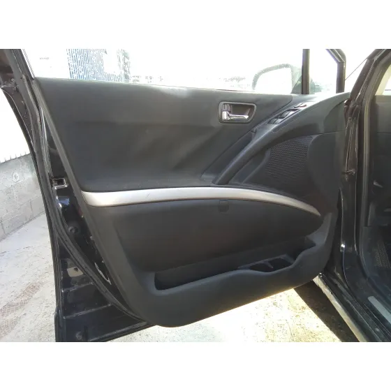TOYOTA COROLLA VERSO (R1) '2008 2.2 TURBODIESEL CAT NEGRO