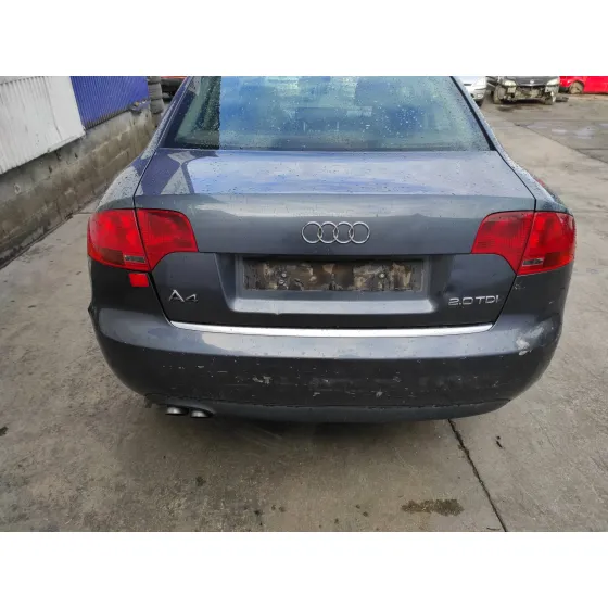 AUDI A4 BERLINA (8E) '2005 2.0 TDI GRIS OSCURO