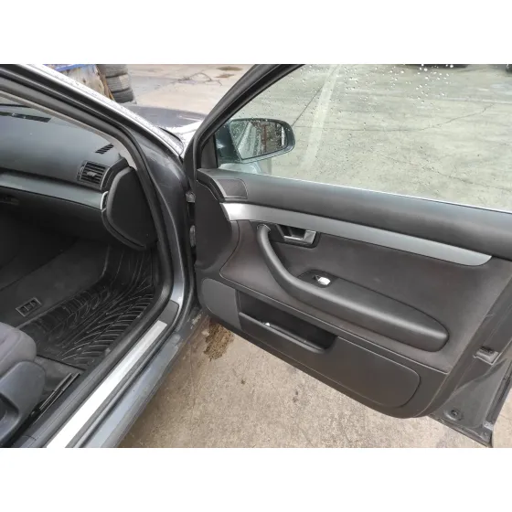 AUDI A4 BERLINA (8E) '2005 2.0 TDI GRIS OSCURO