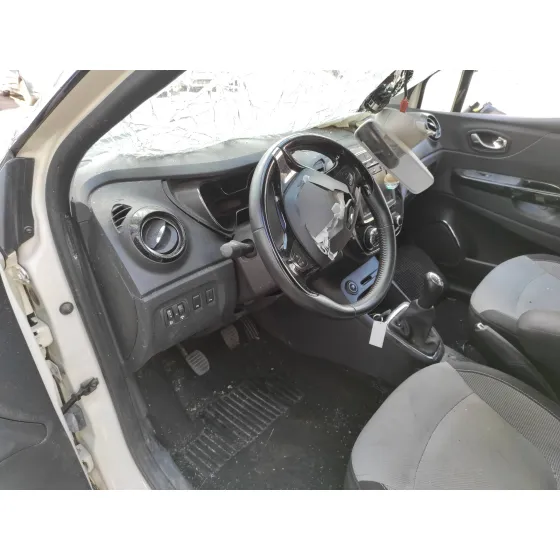 RENAULT CAPTUR '2014 1.5 DCI DIESEL FAP ENERGY CREMA