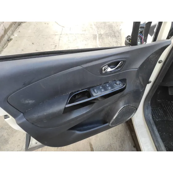 RENAULT CAPTUR '2014 1.5 DCI DIESEL FAP ENERGY CREMA