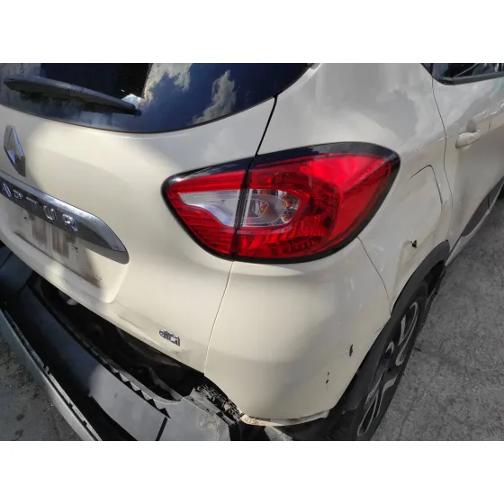 RENAULT CAPTUR '2014 1.5 DCI DIESEL FAP ENERGY CREMA