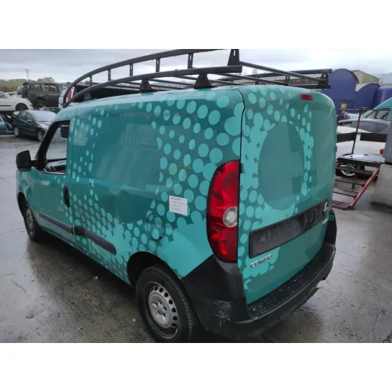 OPEL COMBO D '2014 1.3 16V CDTI TURQUESA