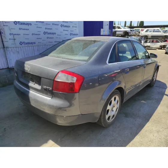 AUDI A4 BERLINA (8E) '2004 1.9 TDI GRIS
