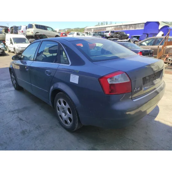 AUDI A4 BERLINA (8E) '2004 1.9 TDI GRIS