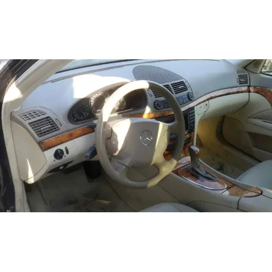 MERCEDES CLASE E (W211) BERLINA '2002 * GRIS