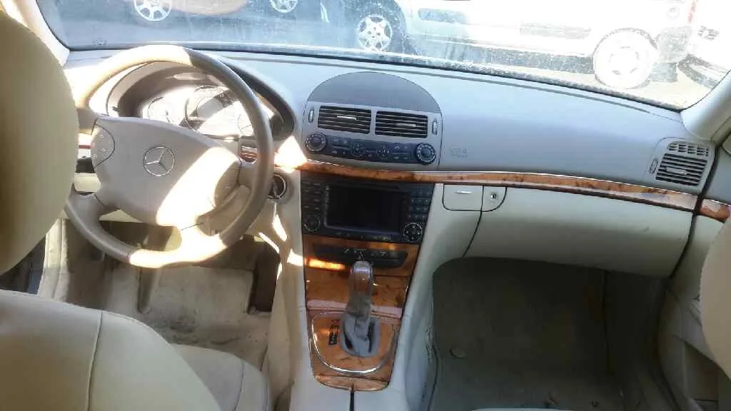 MERCEDES-BENZ CLASE E (W211) BERLINA MERCEDES CLASE E (W211) BERLINA '2002 * GRIS 2002