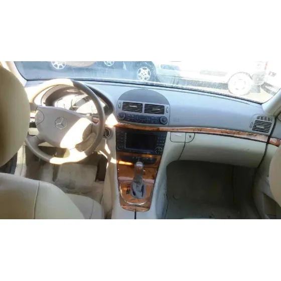 MERCEDES CLASE E (W211) BERLINA '2002 * GRIS
