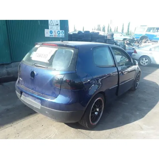 VOLKSWAGEN GOLF V BERLINA (1K1) '2003 TRENDLINE AZUL