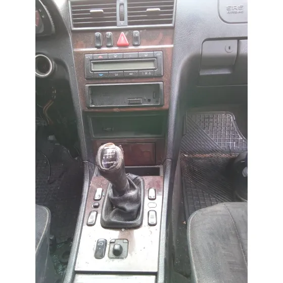 MERCEDES CLASE C (W202) BERLINA '1998 2.5 20V TURBODIESEL CAT NEGRO