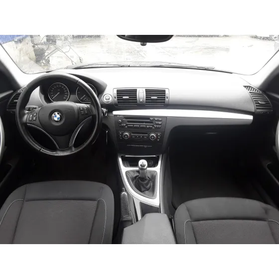 BMW SERIE 1 BERLINA (E81/E87) '2007 2.0 16V DIESEL NEGRO