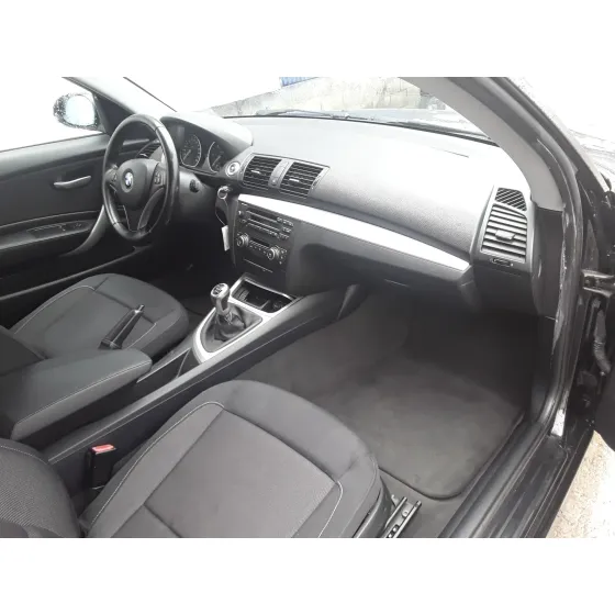 BMW SERIE 1 BERLINA (E81/E87) '2007 2.0 16V DIESEL NEGRO