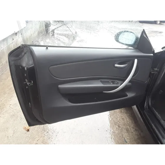 BMW SERIE 1 BERLINA (E81/E87) '2007 2.0 16V DIESEL NEGRO