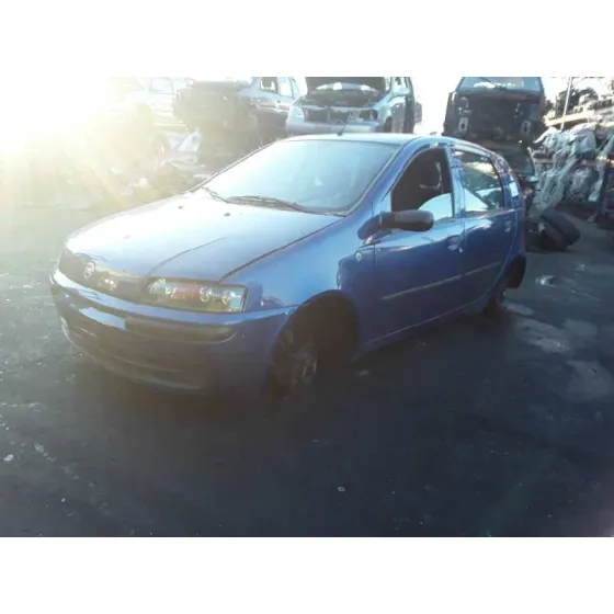 FIAT PUNTO BERLINA (188) '2001 1.2 16V ELX AZUL