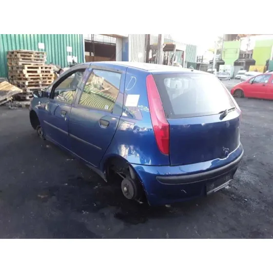 FIAT PUNTO BERLINA (188) '2001 1.2 16V ELX AZUL