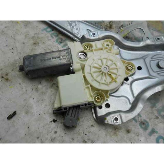 Elevalunas Trasero Izquierdo Para Toyota Avensis Wagon