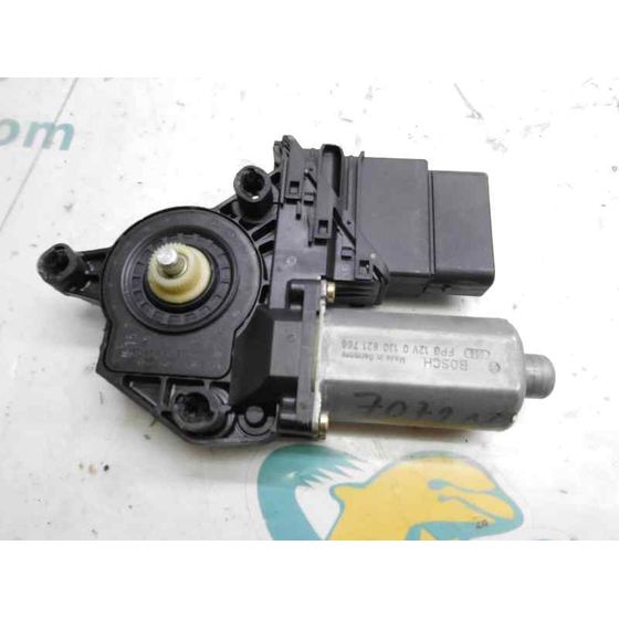 Motor Elevalunas Trasero Derecho Para Volkswagen Golf Iv Berlina