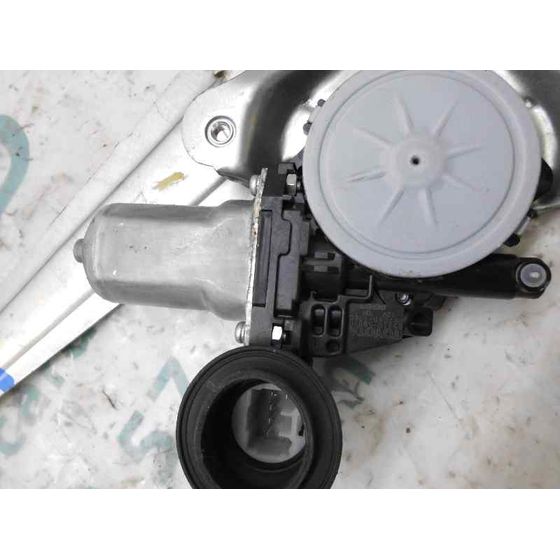 Elevalunas Trasero Izquierdo Para Lexus Is200