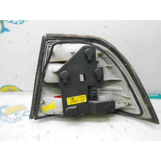 Piloto Trasero Izquierdo Para Opel Vectra B Berlina