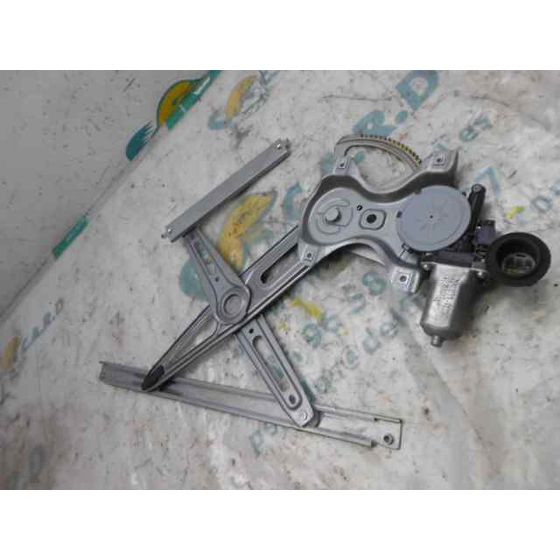Elevalunas Delantero Derecho Para Toyota Yaris