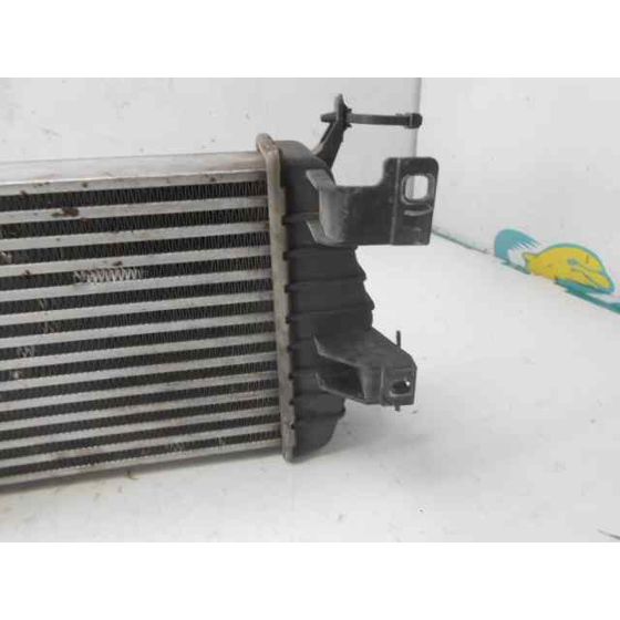 Intercooler Para Opel Zafira B