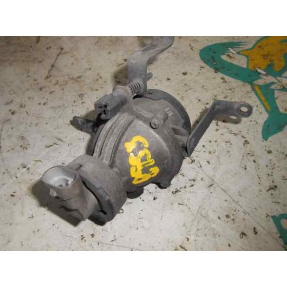 Faro Antiniebla Derecho Para Hyundai Trajet